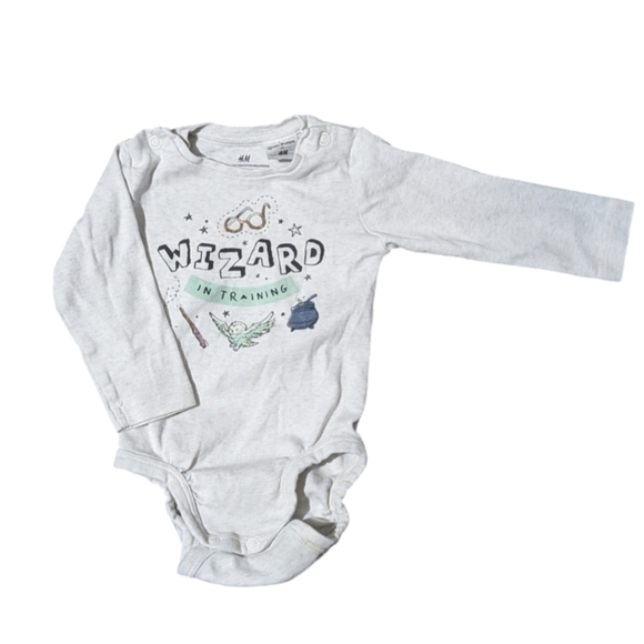🍼 4 for $10 H&M Harry Potter long sleeve shirt 3 mo - Picture 1 of 2